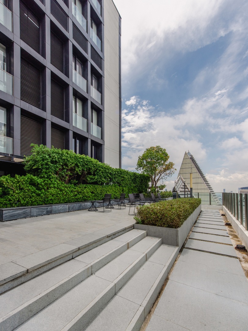 Noble Ploenchit, 1 bed condo in Wireless, Bangkok — photo 37