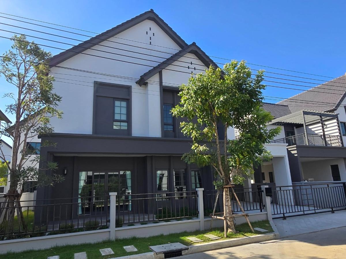 Centro Bangna, 4 bed house in Bang Na, Bangkok — photo 2