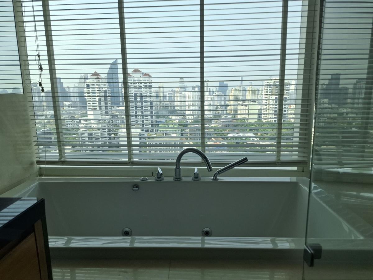 Eight Thonglor Residences, 3 bed condo in Sukhumvit, Bangkok — photo 11