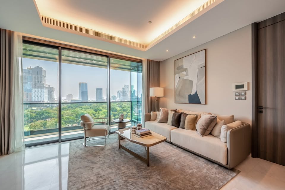 Sindhorn Tonson, 1 bed condo in Wireless, Bangkok — photo 2