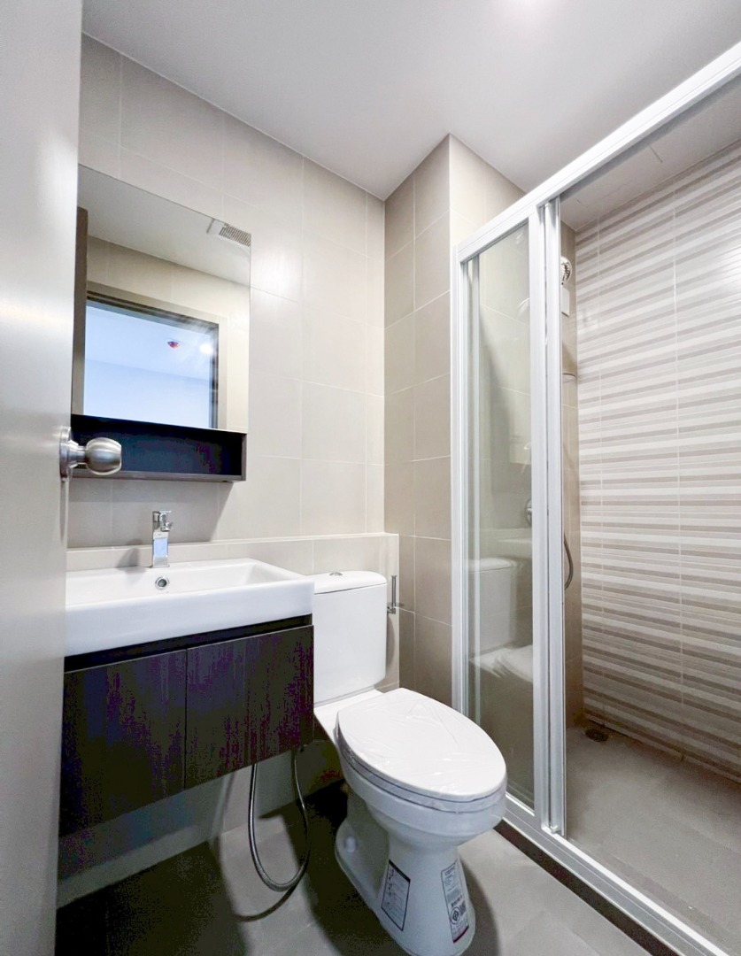 Aspire Sukhumvit - Rama 4, 1 bed condo in Khlong Toei, Bangkok — photo 11