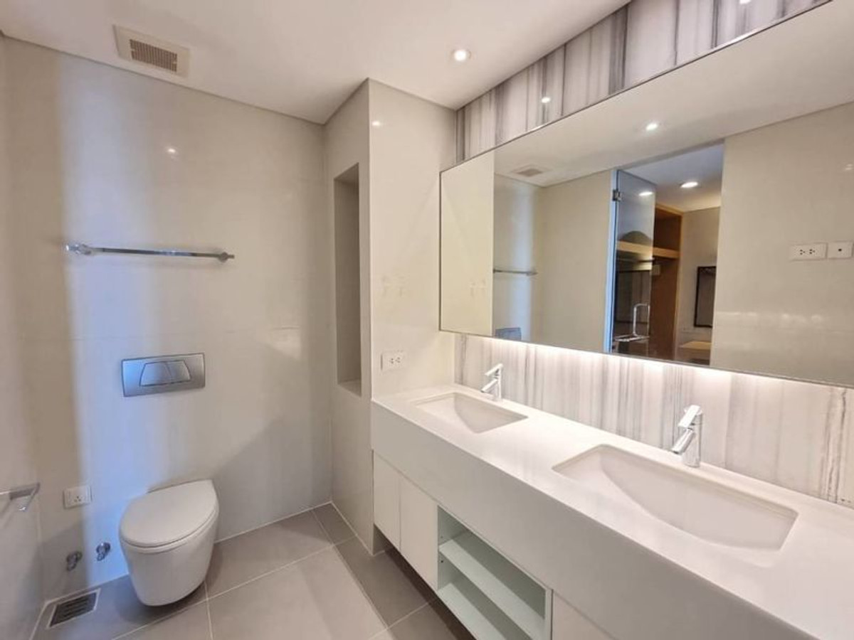 Aqua Sukhumvit 49, 2 bed condo in Sukhumvit, Bangkok — photo 8