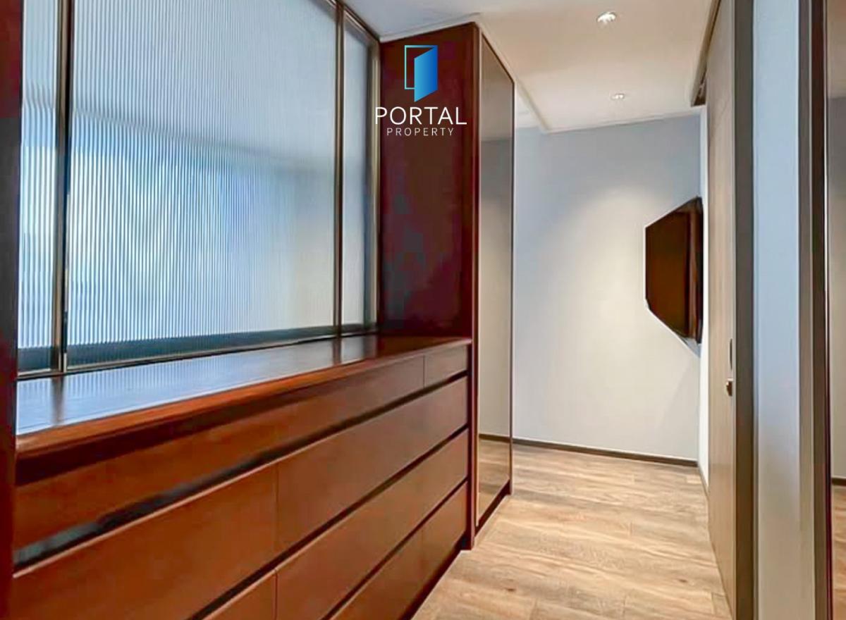 Noble Ploenchit, 3 bed condo in Wireless, Bangkok — photo 10