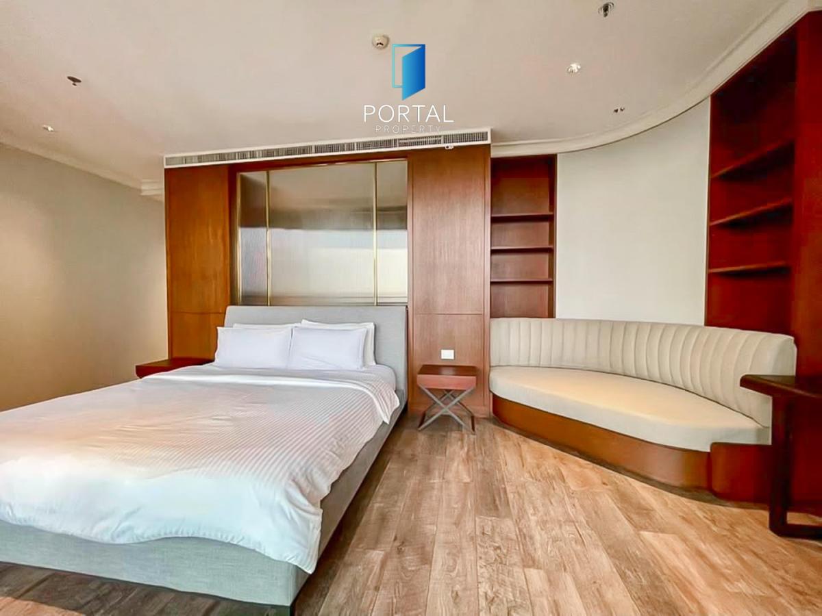Noble Ploenchit, 3 bed condo in Wireless, Bangkok — photo 13