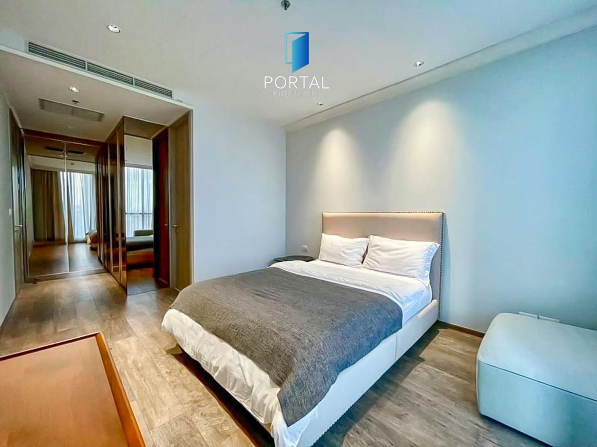 Noble Ploenchit, 3 bed condo in Wireless, Bangkok — photo 17