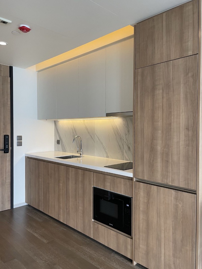 Muniq Sukhumvit 23, 1 bed condo in Sukhumvit, Bangkok — photo 3