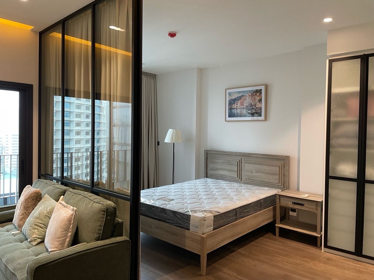 Muniq Sukhumvit 23