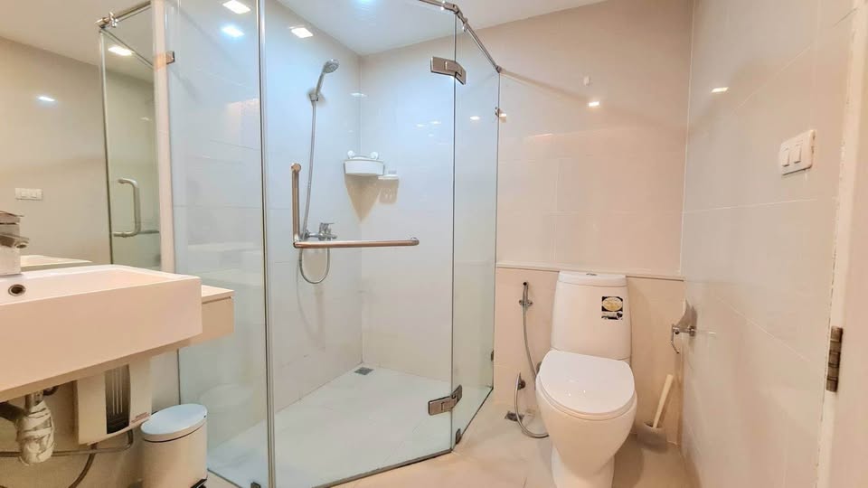 Le Nice Ekkamai, 1 bed condo in Sukhumvit, Bangkok — photo 7