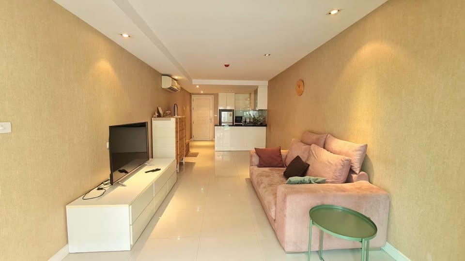 Le Nice Ekkamai, 1 bed condo in Sukhumvit, Bangkok — photo 2