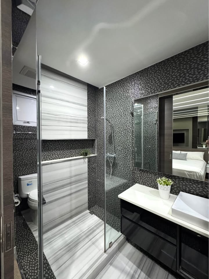 City Smart Sukhumvit 18, 2 bed condo in Sukhumvit, Bangkok — photo 17