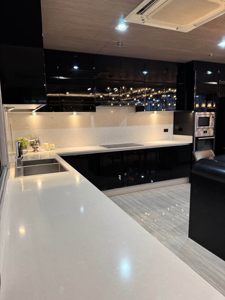 City Smart Sukhumvit 18, 2 bed condo in Sukhumvit, Bangkok — photo 6
