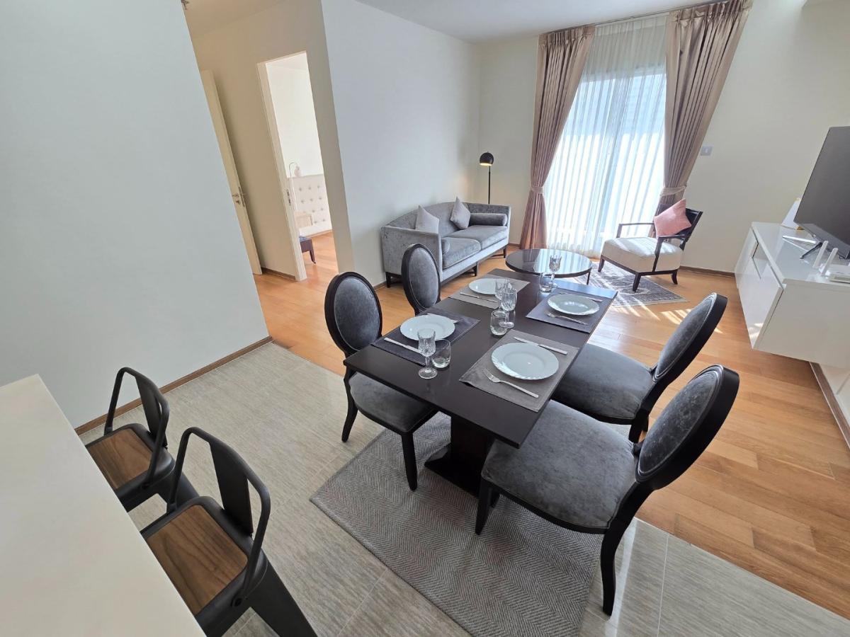 The Es Sukhumvit 43, 2 bed condo in Sukhumvit, Bangkok — photo 4