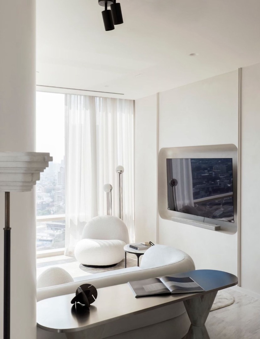 Four Seasons Private Residences