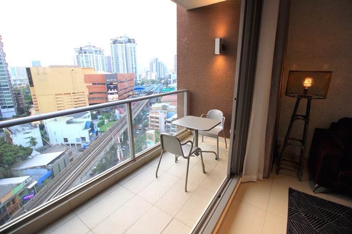 The Loft Ekkamai, 2 bed condo in Sukhumvit, Bangkok — photo 13