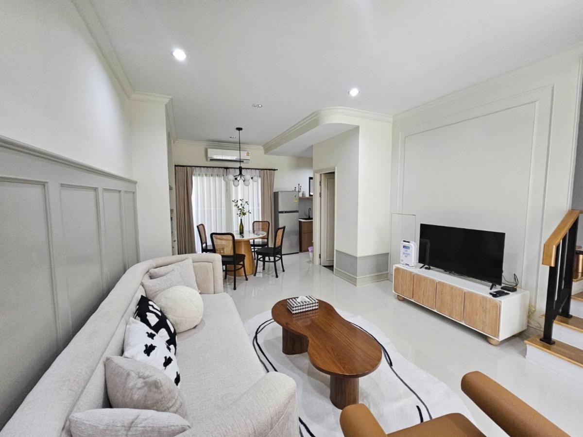 Baan Klang Muang Rama 9 - Krungthep Kreetha, 3 bed condo in Min Buri, Rom Klao, Nong Chok, Ramkhamhaeng Outer, Soi Miss Teen, Suwinthawong, Bangkok