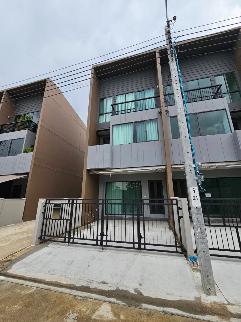 Baan Klang Muang Rama 9 - Krungthep Kreetha, 3 bed condo in Min Buri, Bangkok — photo 12