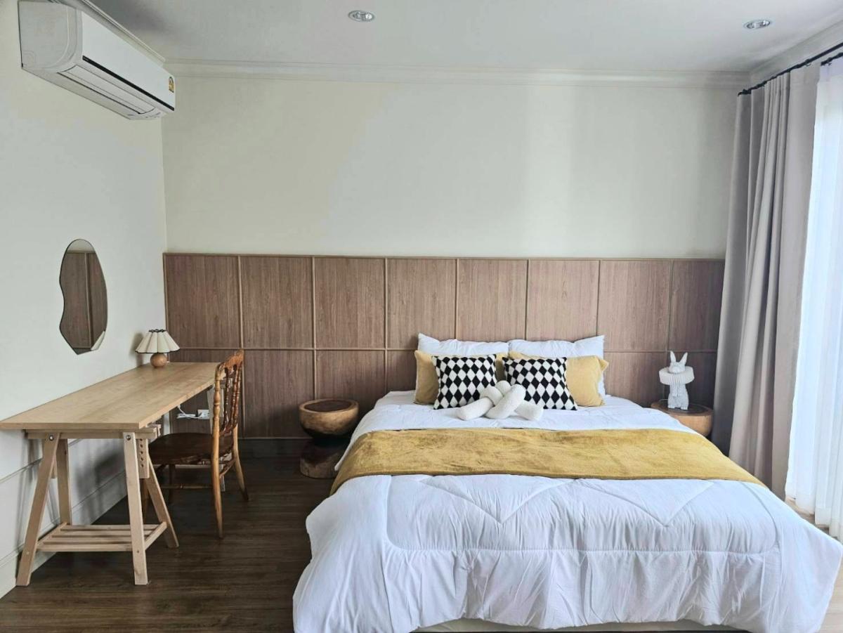 Baan Klang Muang Rama 9 - Krungthep Kreetha, 3 bed condo in Min Buri, Bangkok — photo 6