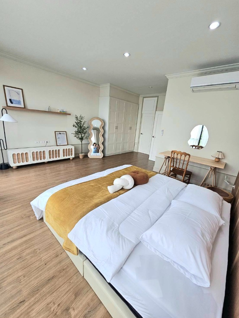 Baan Klang Muang Rama 9 - Krungthep Kreetha, 3 bed condo in Min Buri, Bangkok — photo 5