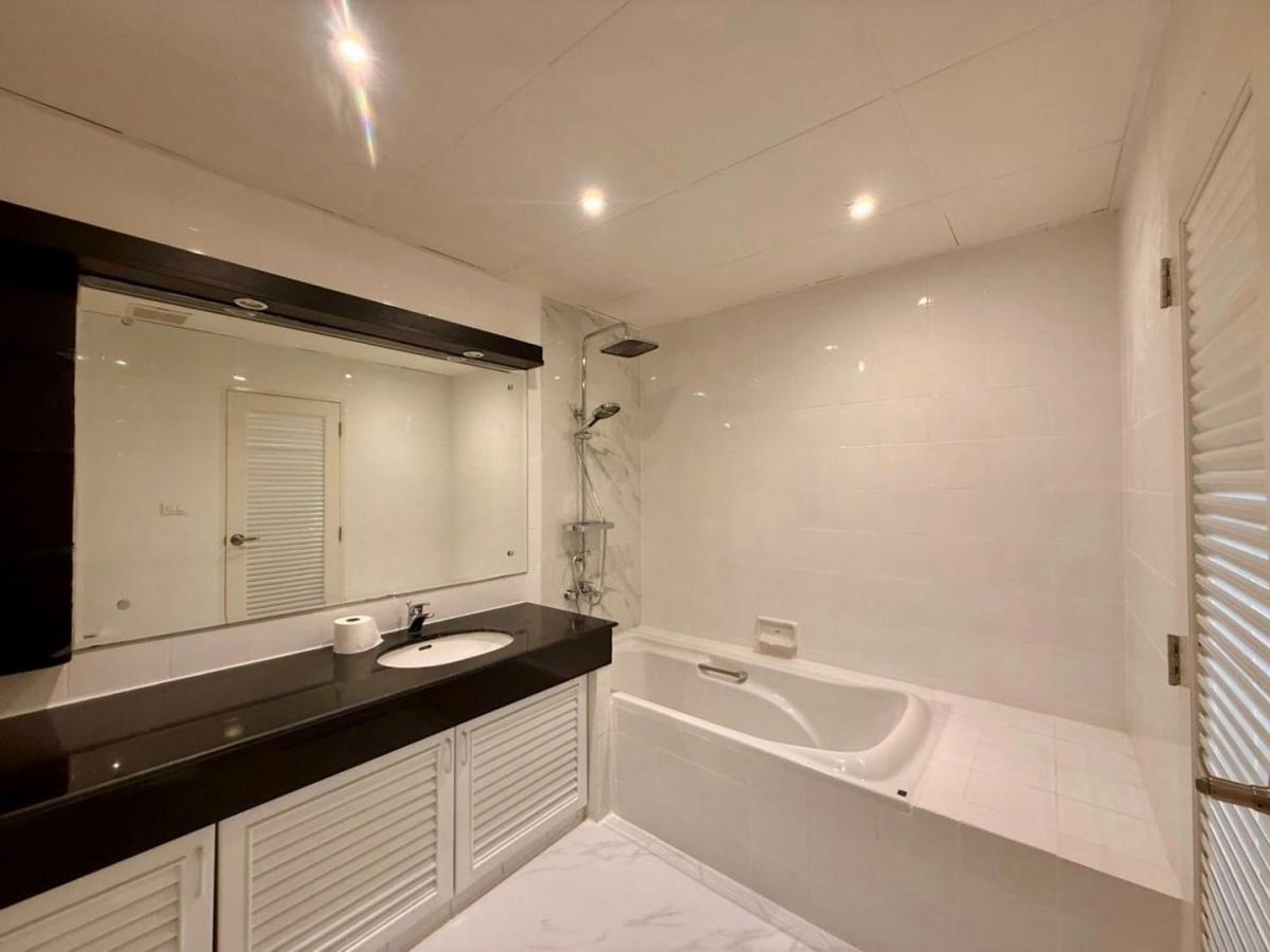 Liberty Park 2, 3 bed condo in On Nut, Bangkok — photo 10