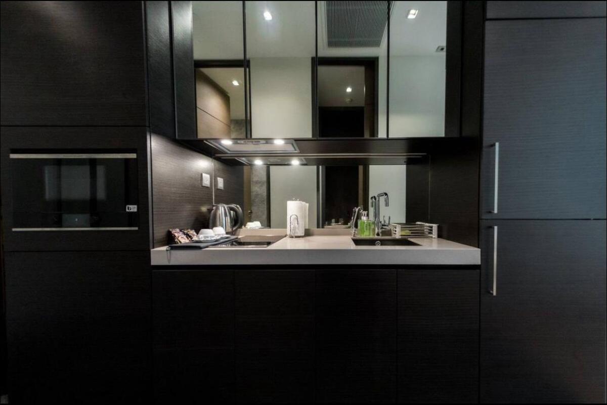 28 Chidlom, 1 bed condo in Wireless, Bangkok — photo 6