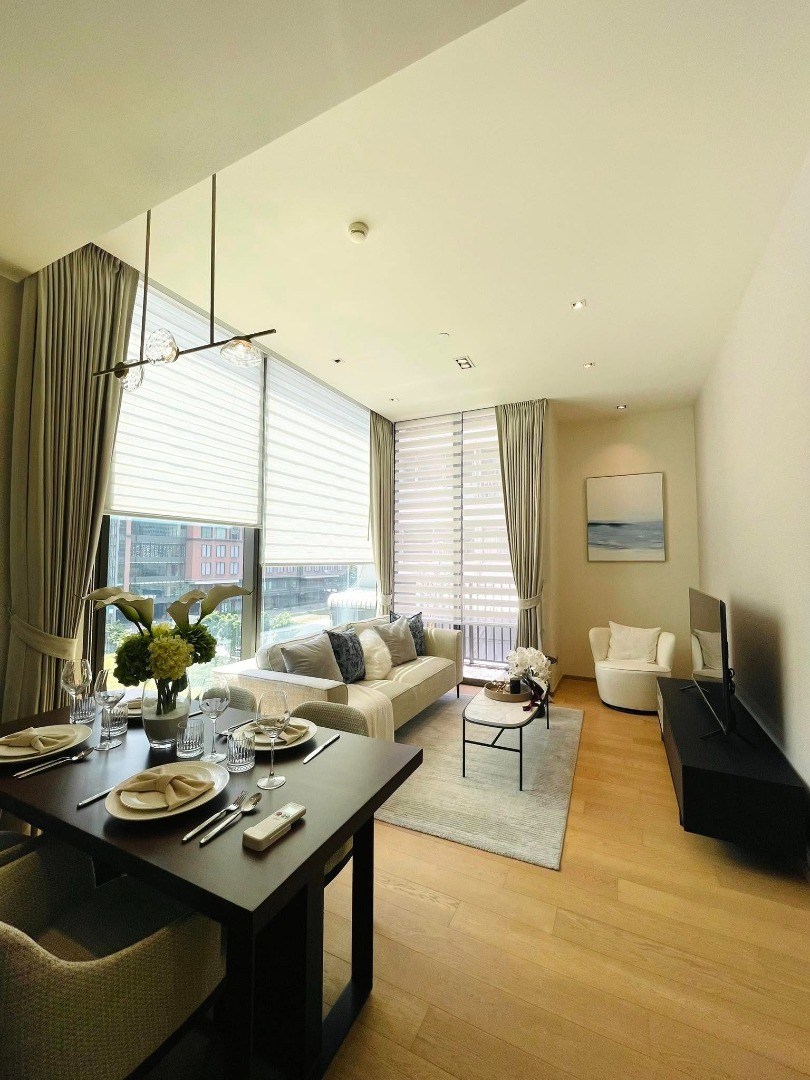 28 Chidlom, 2 bed condo in Wireless, Bangkok — photo 8