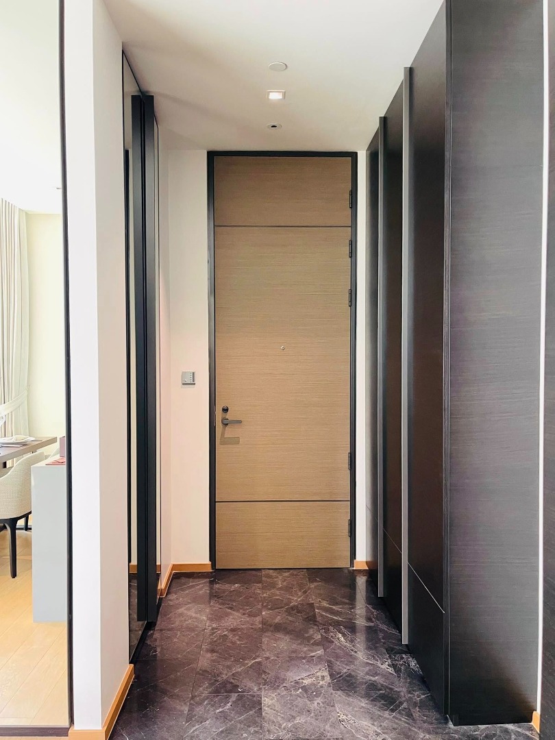 28 Chidlom, 2 bed condo in Wireless, Bangkok — photo 11