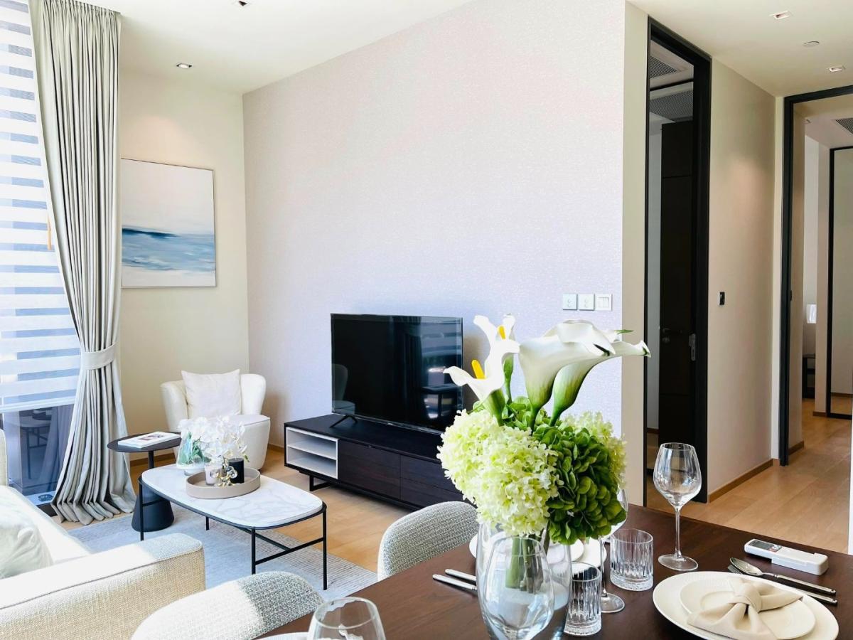 28 Chidlom, 2 bed condo in Wireless, Bangkok — photo 21