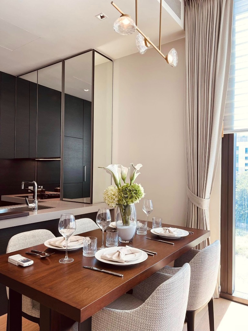 28 Chidlom, 2 bed condo in Wireless, Bangkok — photo 22