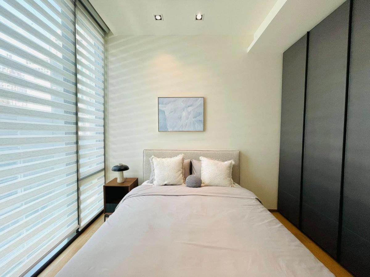 28 Chidlom, 2 bed condo in Wireless, Bangkok — photo 18