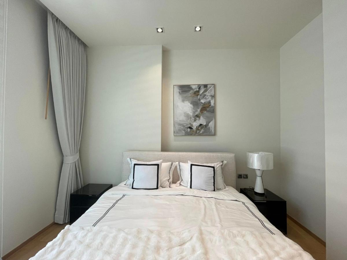 28 Chidlom, 2 bed condo in Wireless, Bangkok — photo 17