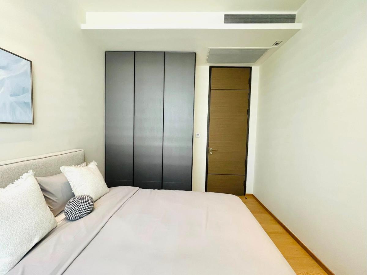 28 Chidlom, 2 bed condo in Wireless, Bangkok — photo 19