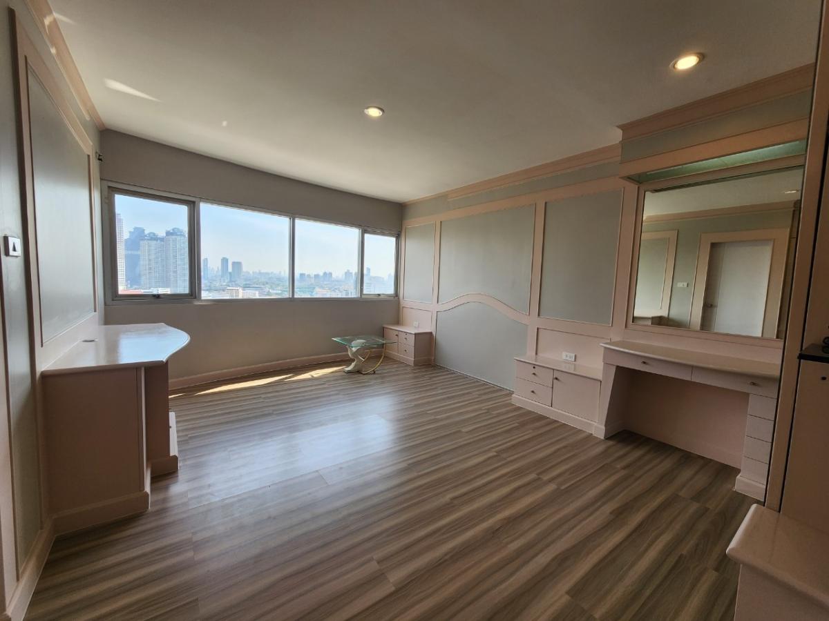 Saichol Mansion, 4 bed condo in Wongwian Yai, Bangkok — photo 5