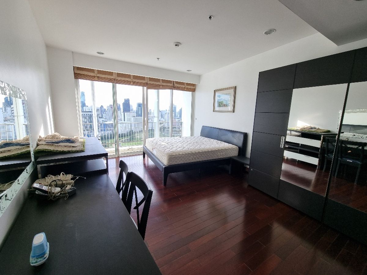 Baan Ratchaprasong, 2 bed condo in Wireless, Bangkok — photo 11