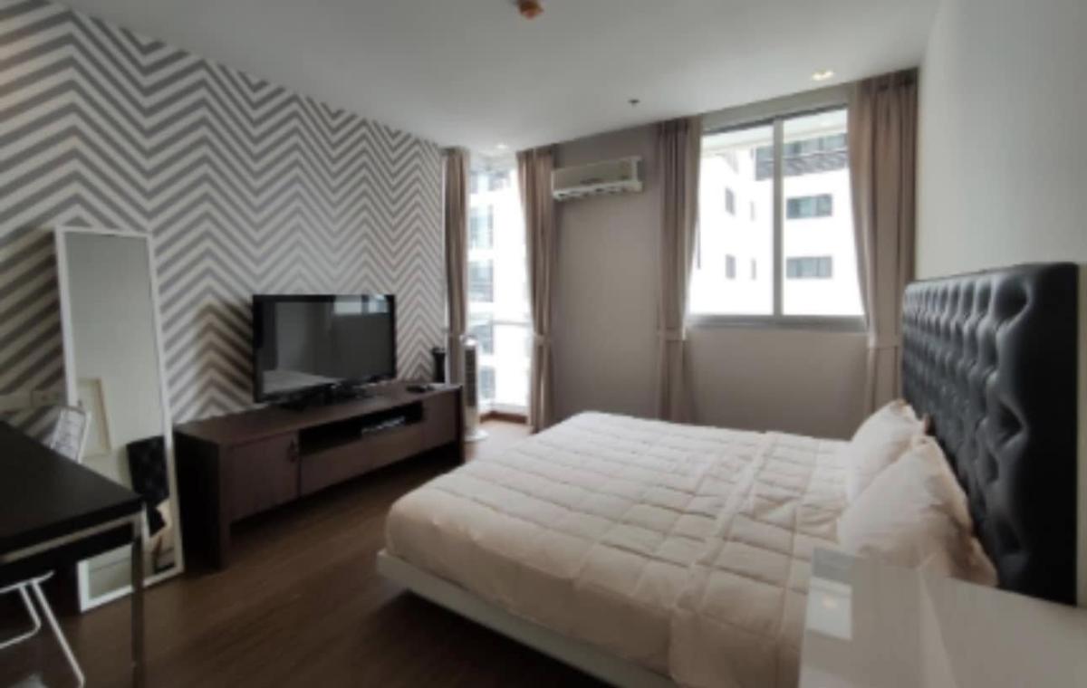 The Ratchadamri, 2 bed condo in Wireless, Bangkok — photo 8