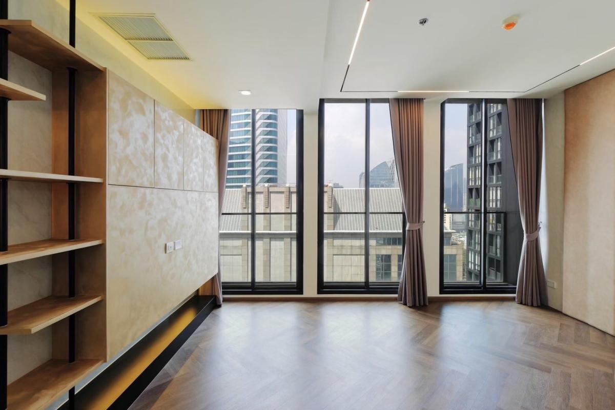 Noble Ploenchit