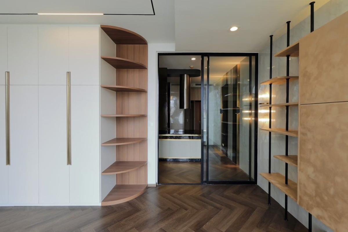 Noble Ploenchit, 1 bed condo in Wireless, Bangkok — photo 7