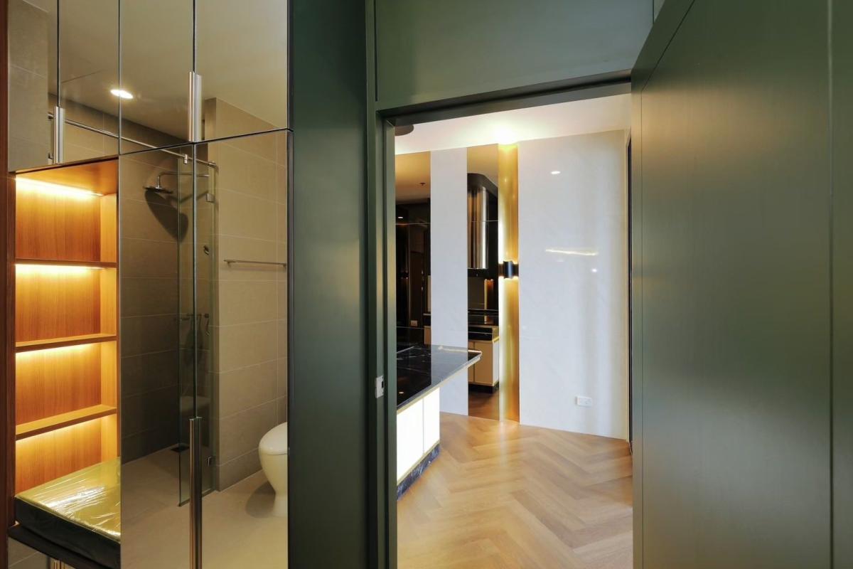 Noble Ploenchit, 1 bed condo in Wireless, Bangkok — photo 18