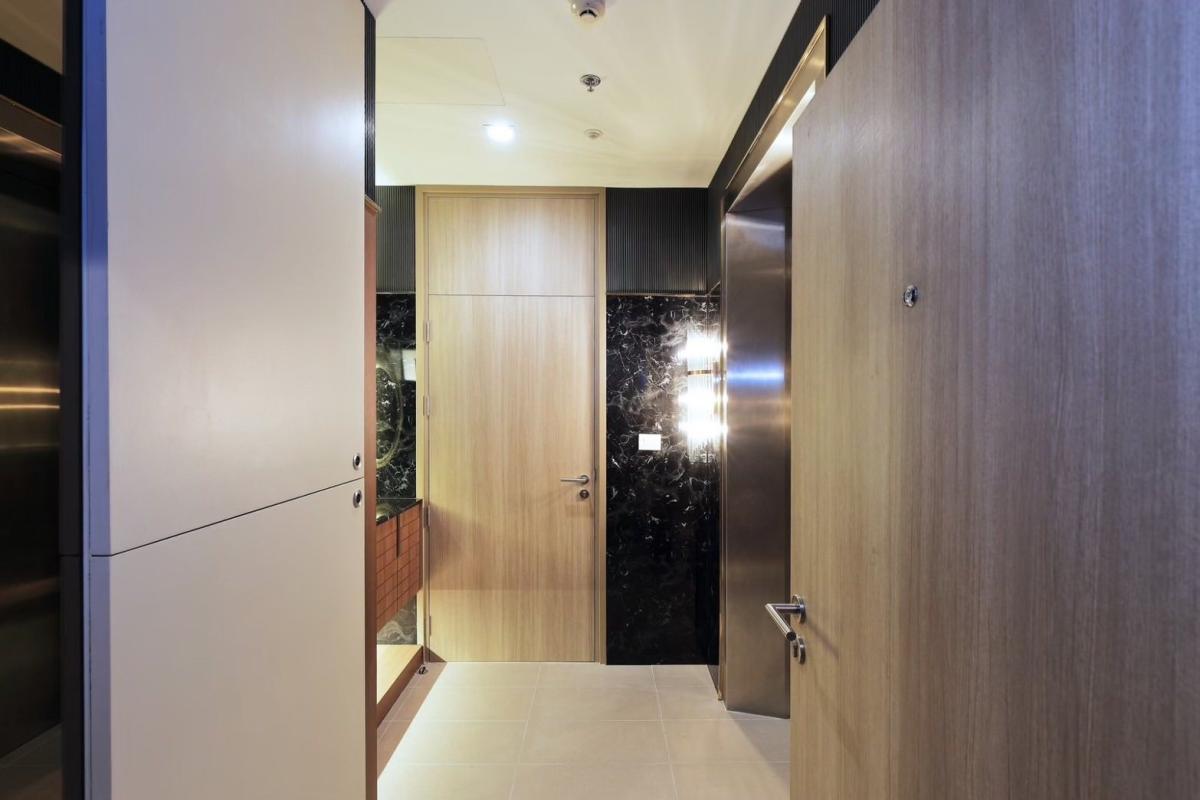 Noble Ploenchit, 1 bed condo in Wireless, Bangkok — photo 21