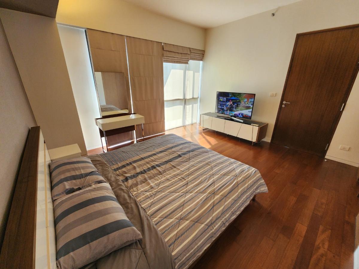 Hansa Ratchadamri, 2 bed condo in Wireless, Bangkok — photo 9