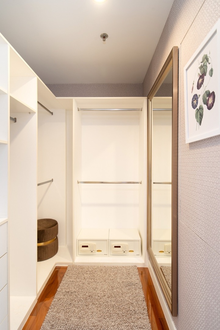 Baan Siri Twenty Four, 2 bed condo in Sukhumvit, Bangkok — photo 5