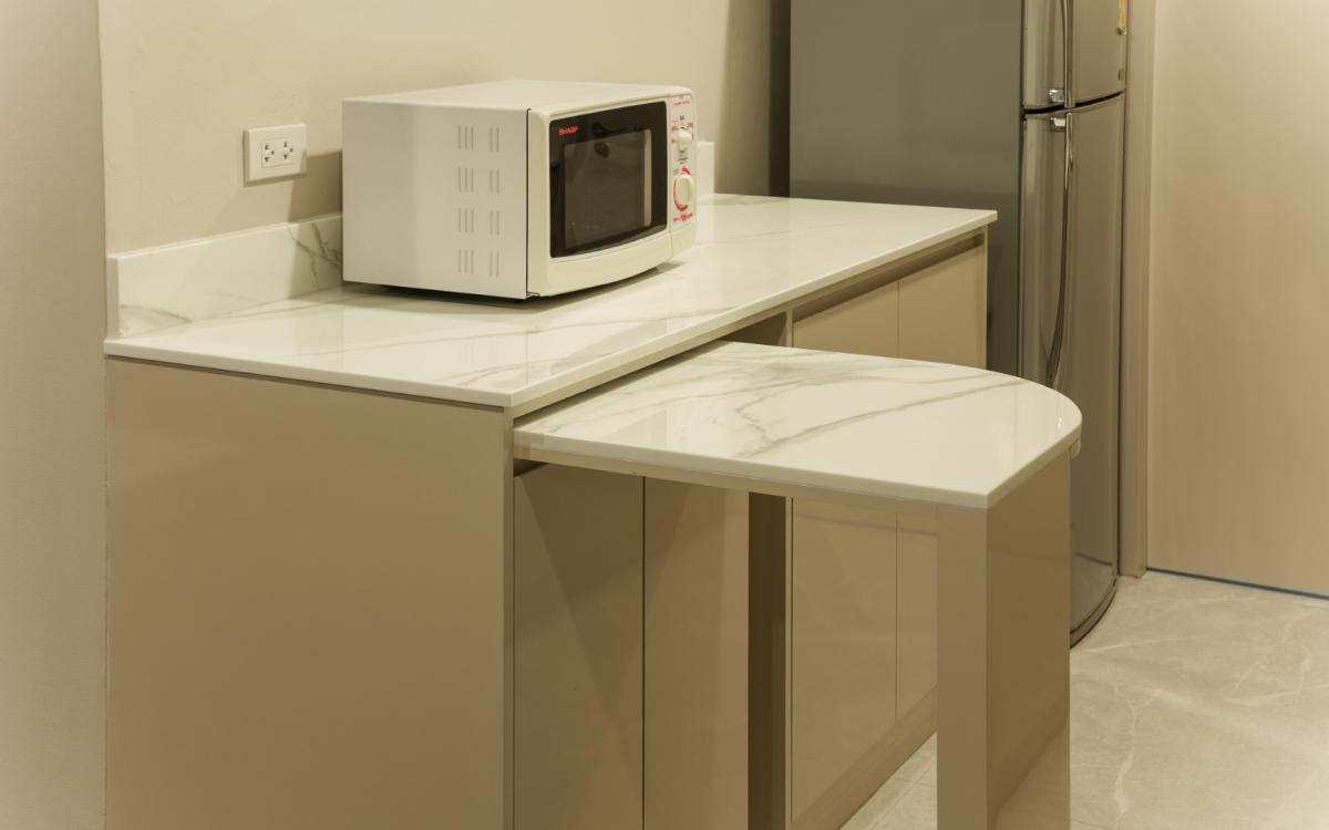 Baan Siri Sukhumvit Soi 10, 2 bed condo in Nana North, Bangkok — photo 3