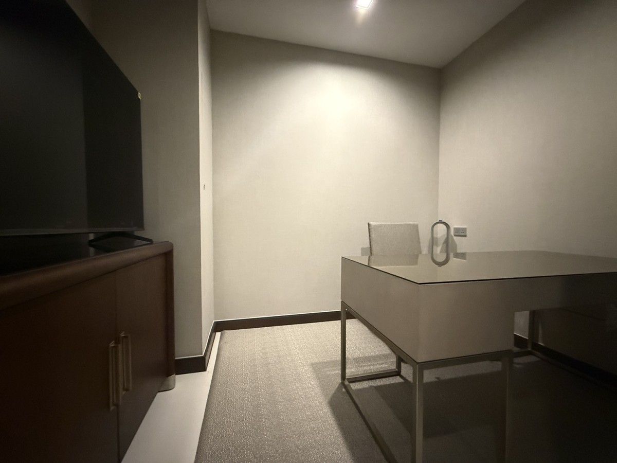 Q1 Sukhumvit, 2 bed condo in Nana North, Bangkok — photo 12