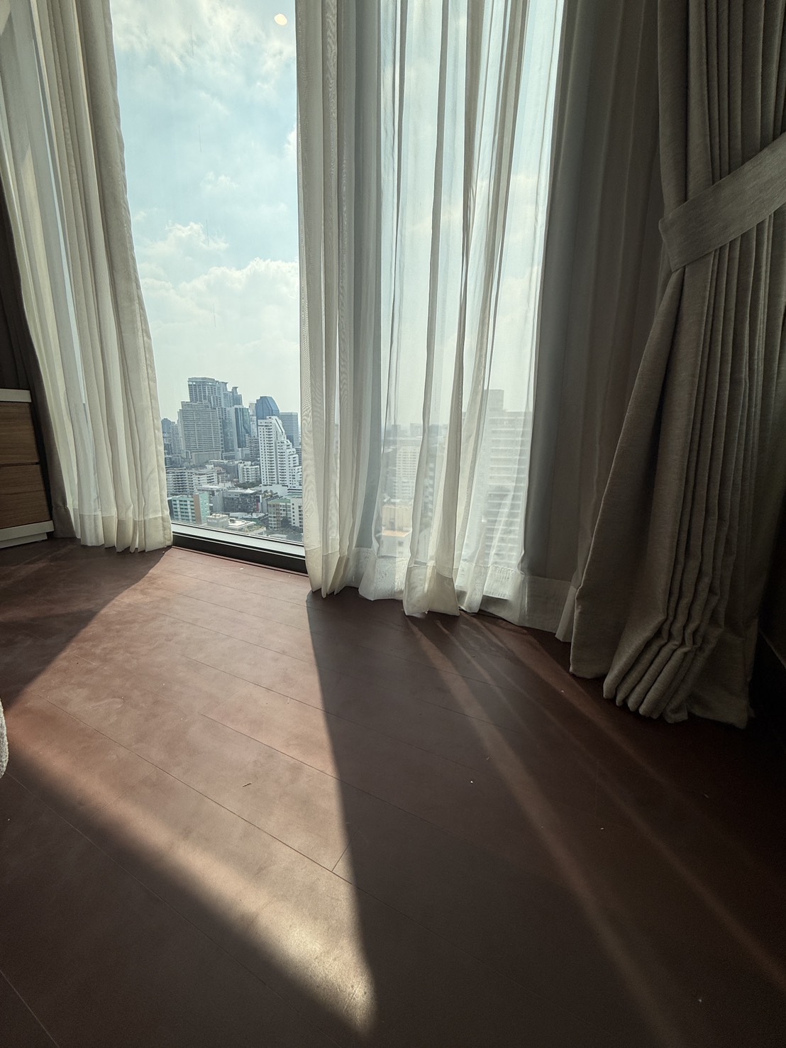 Q1 Sukhumvit, 2 bed condo in Nana North, Bangkok — photo 7