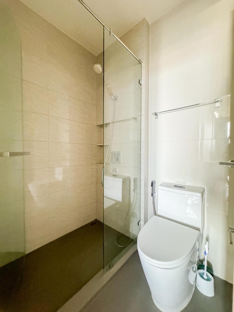 Maru Ekkamai 2, 2 bed condo in Sukhumvit, Bangkok — photo 8