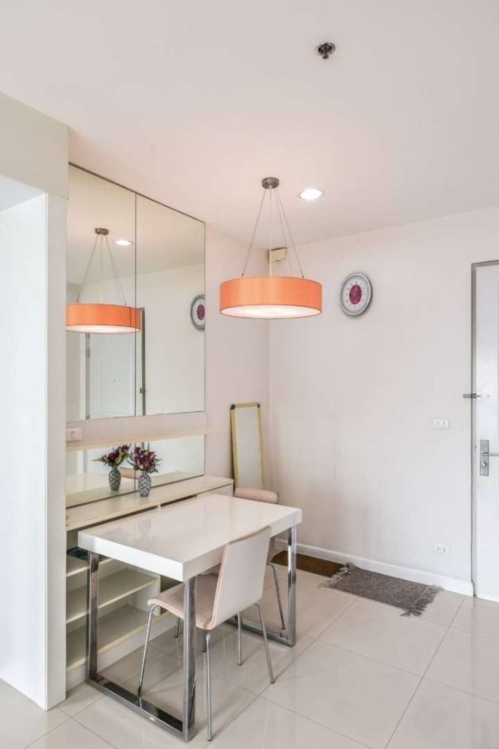 Q House Sathorn, 1 bed condo in Wongwian Yai, Bangkok — photo 8