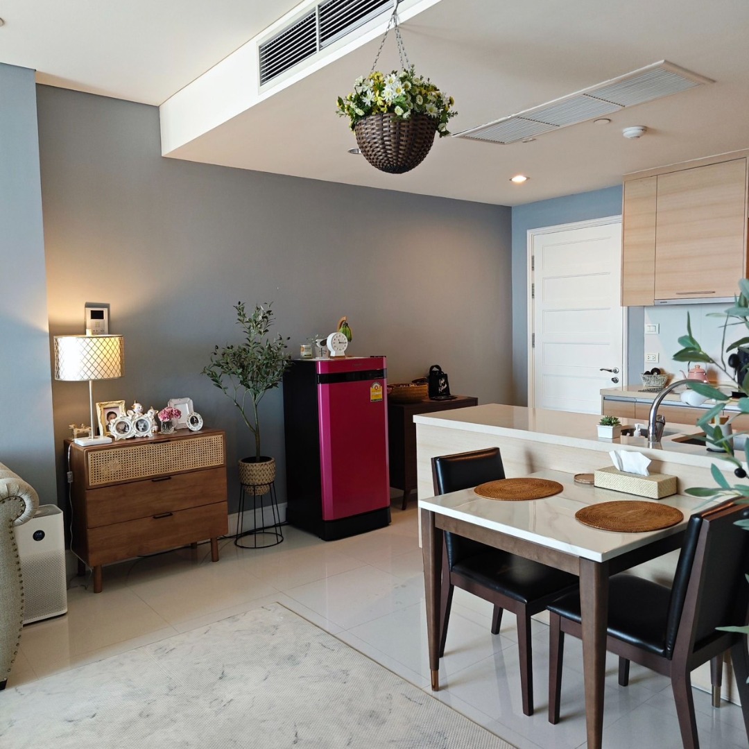 Augustin Sukhumvit 22, 2 bed condo in Sukhumvit, Bangkok — photo 2