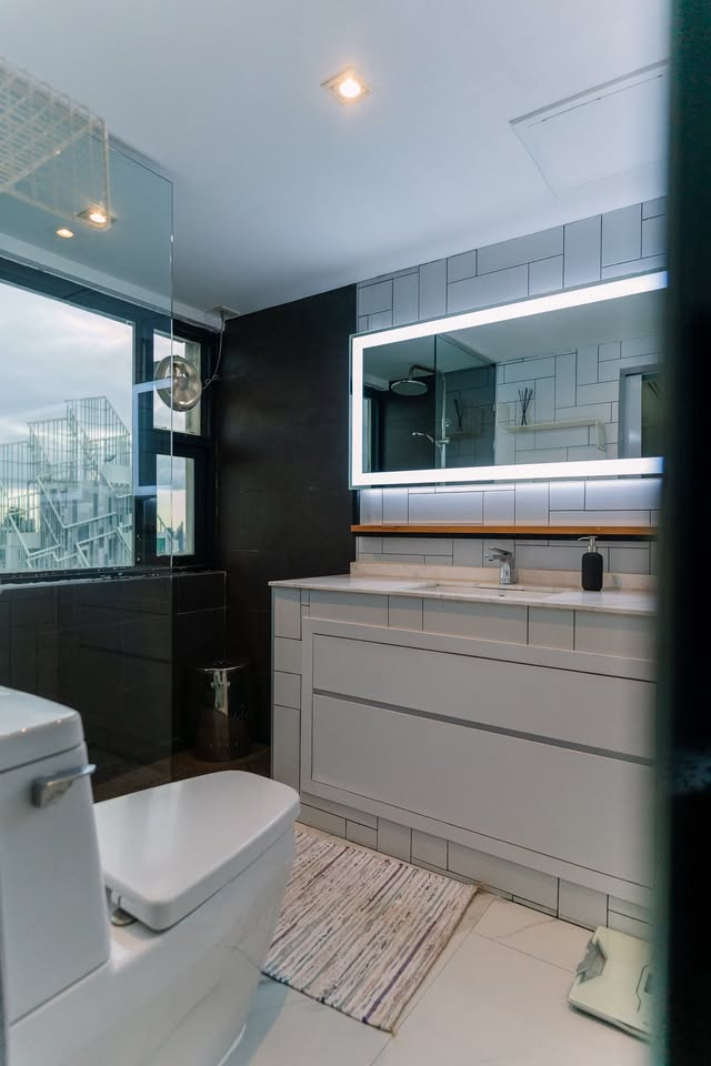 Sukhumvit Suite, 2 bed condo in Nana North, Bangkok — photo 18