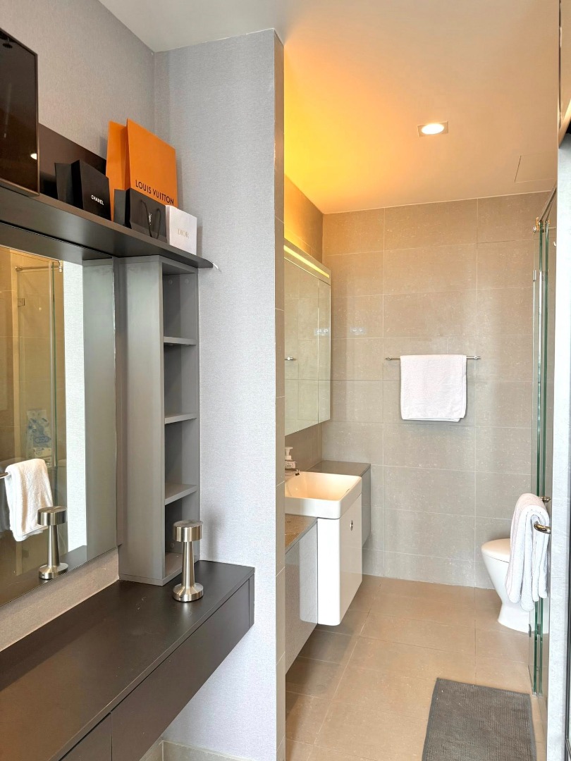 Noble Ploenchit, 1 bed condo in Wireless, Bangkok — photo 7