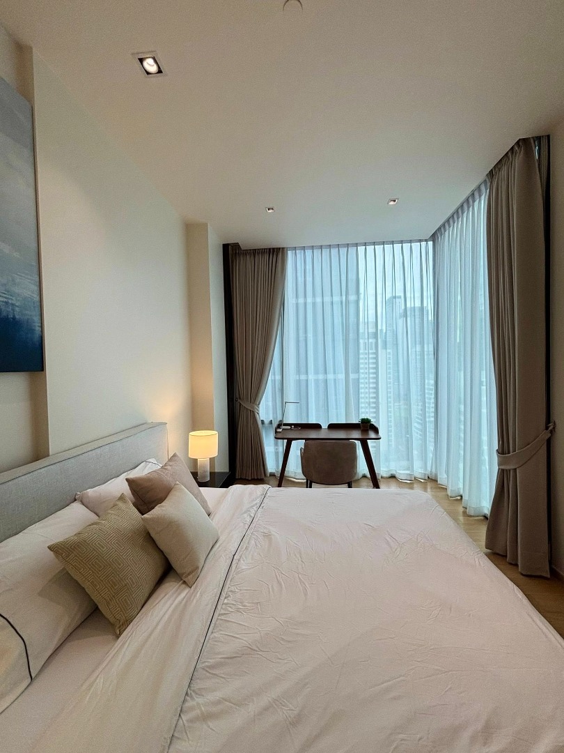28 Chidlom, 2 bed condo in Wireless, Bangkok — photo 10