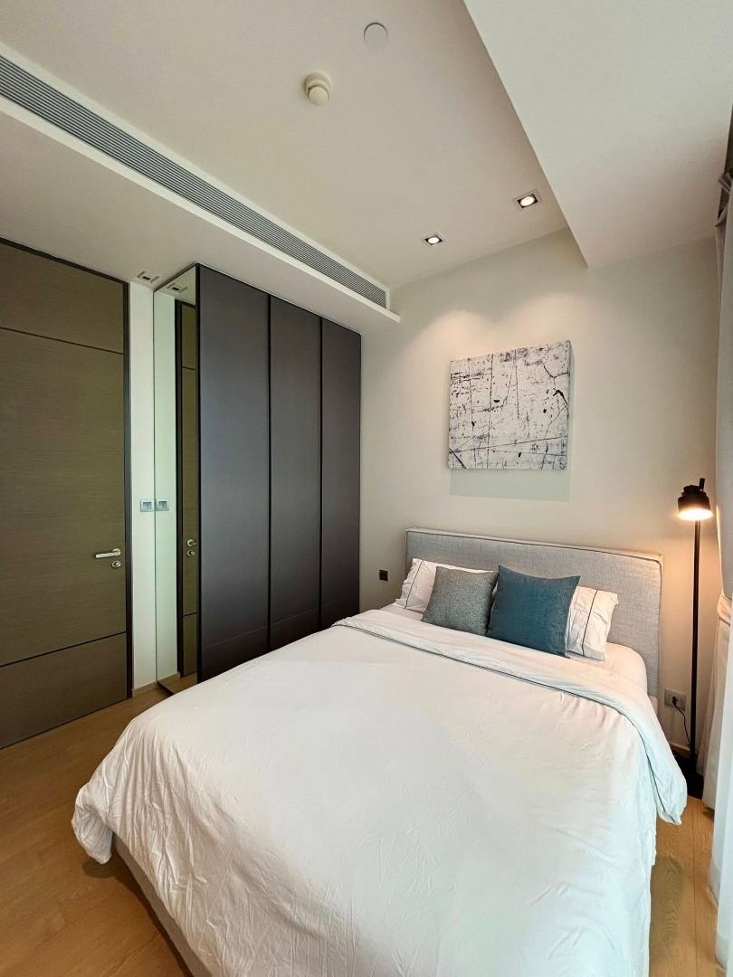 28 Chidlom, 2 bed condo in Wireless, Bangkok — photo 11